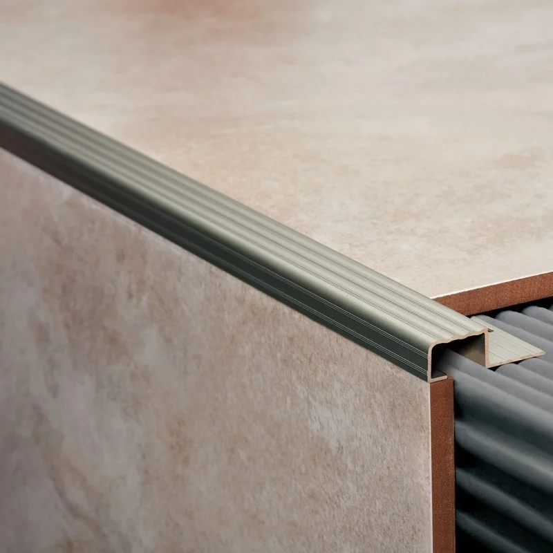 protector escal alu 10,5x20mmx2,50m crmo mate 1994 - Imagen 3